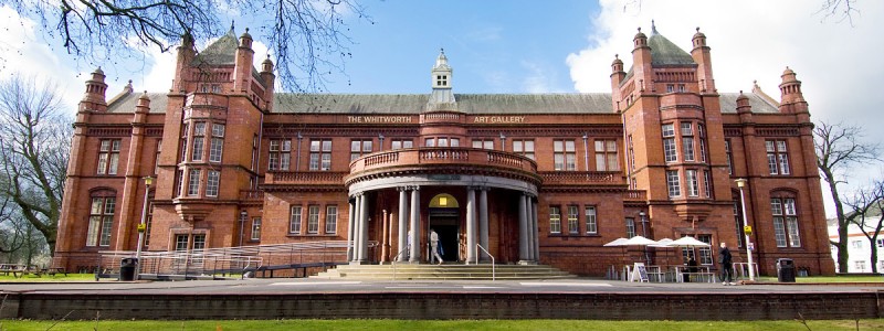 The Whitworth, una de las galerías de arte más importantes de Manchester, situada en pleno campus universitario y rodeada de zonas verdes.