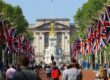 Palacio de Buckingham y Victoria Memorial desde The Mall en Londres